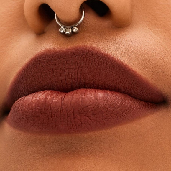 MAC 24 Hour Locked Kiss Lipstick in Sophistry- Deep Warm Brown - Picture 4 of 13